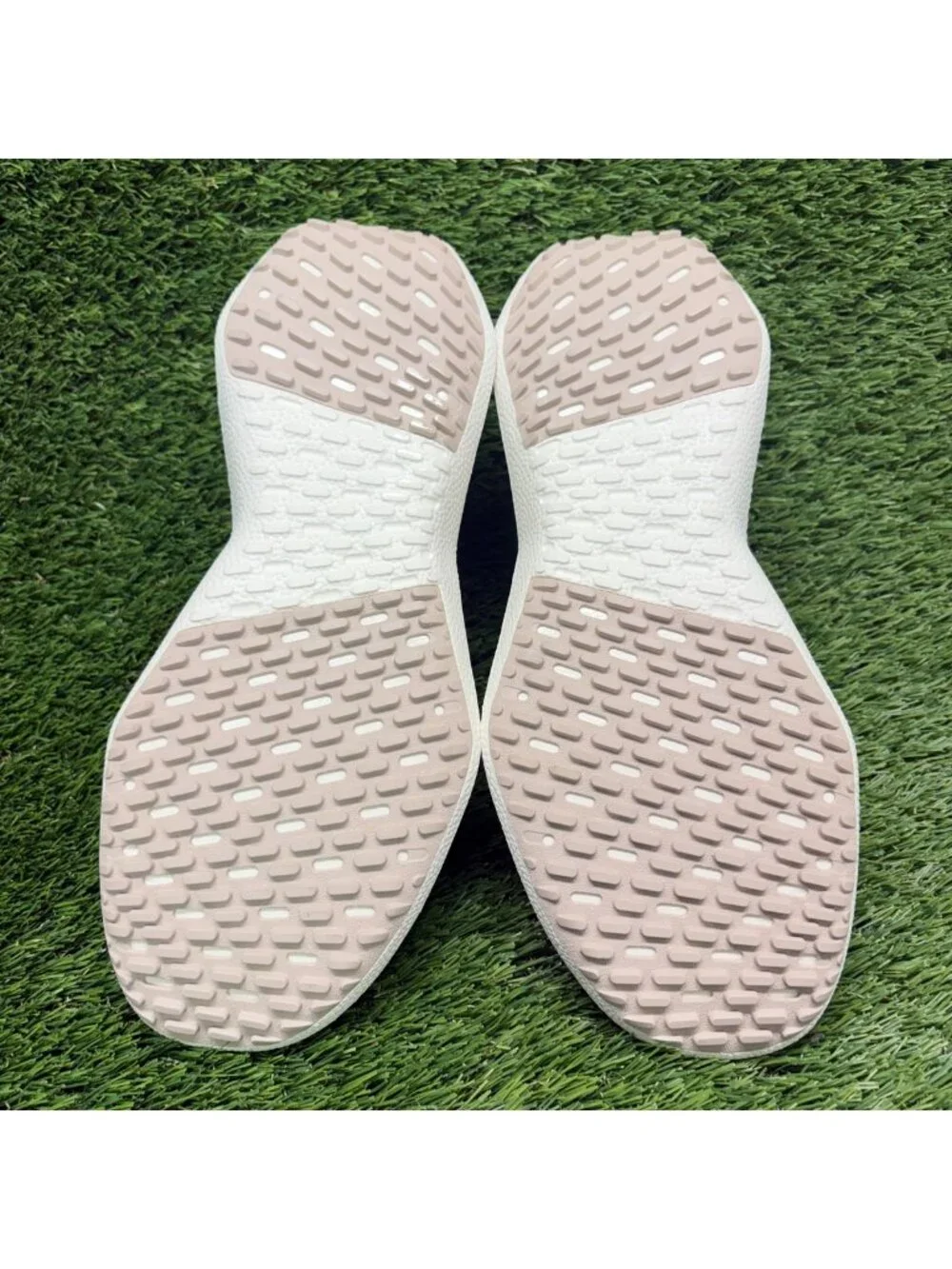 Allbirds Wool Dasher 2 Womens Size 10.5 Beige Athletic Running Shoes Sneakers